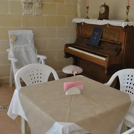 Couette-café Ginevra *