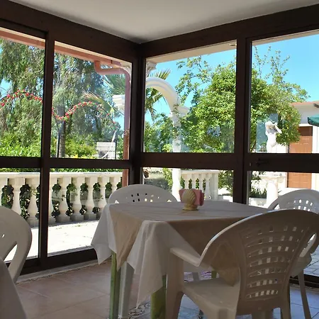 Ginevra Couette-café Pulsano